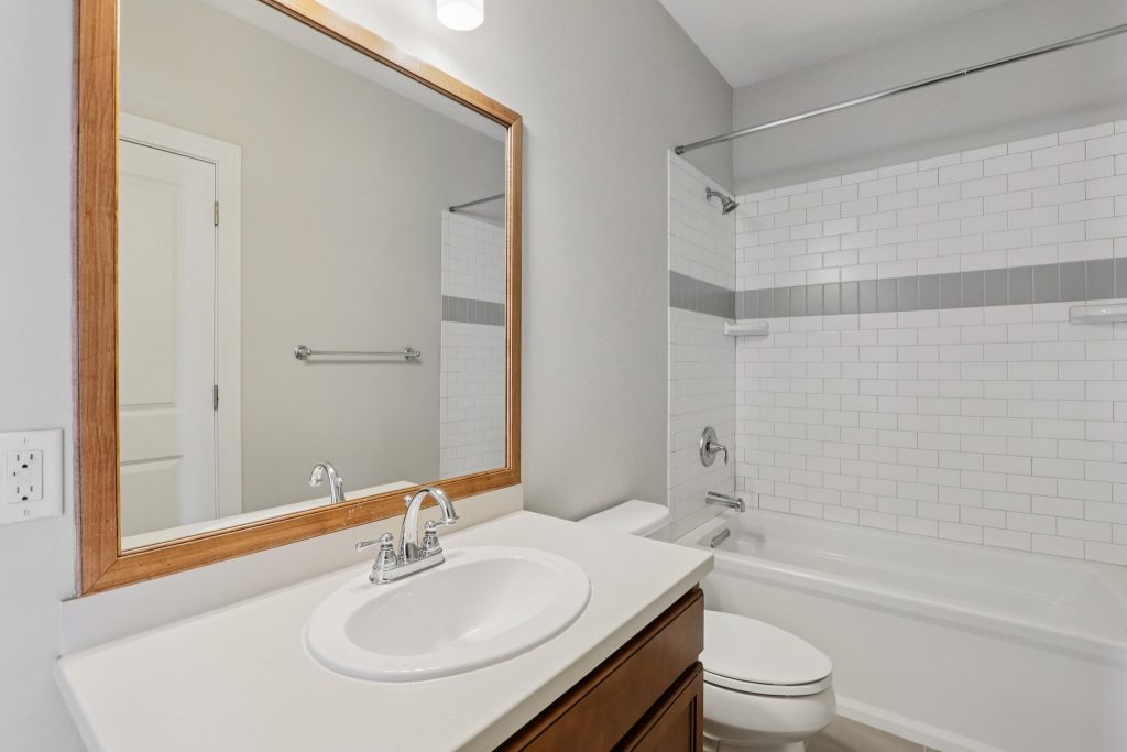 102-web-or-mls-3600 Cypress point Dr Unit 2610-S1302-021