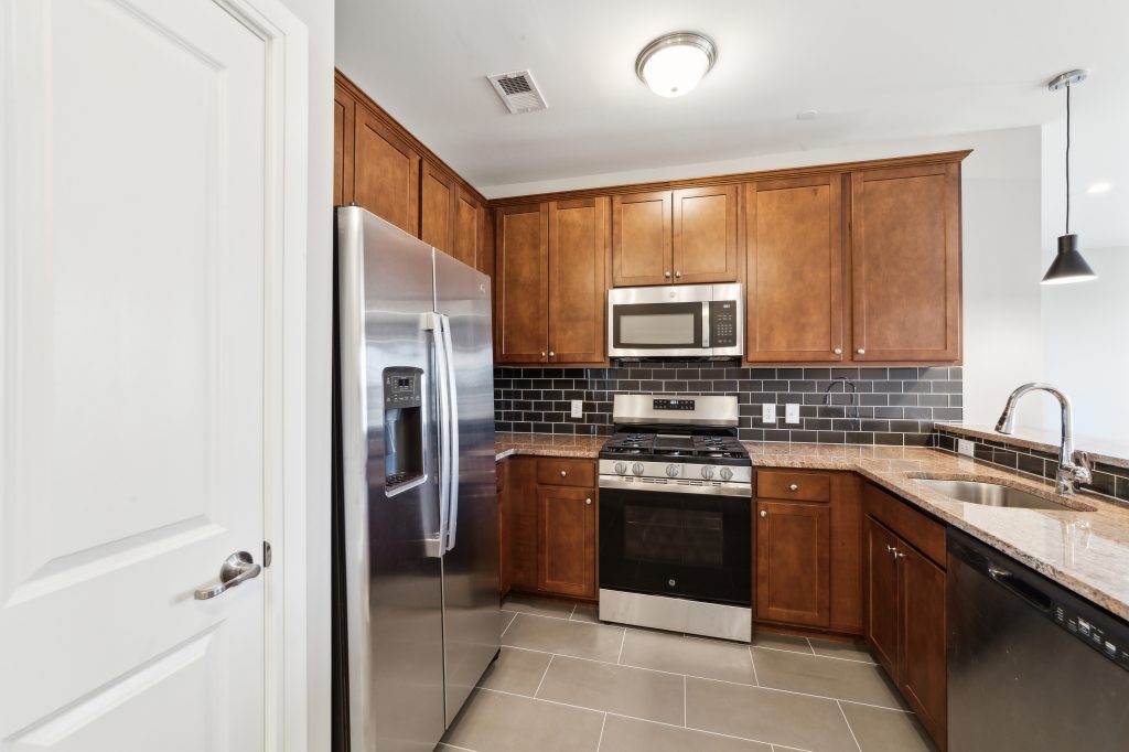 3600_Cypress_Point_Dr_Toms_River_NJ_08753_USA-Kitchen-HJBP7703