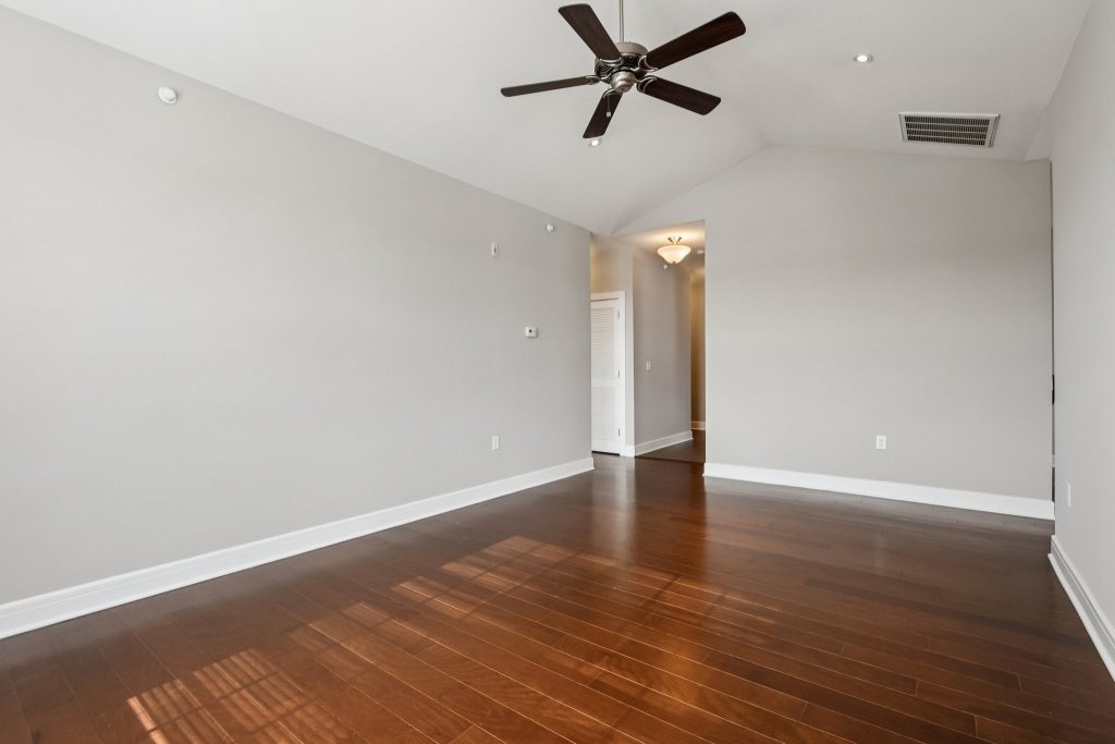 39-web-or-mls-3600 Cypress point Dr Unit 3409-S1302-006