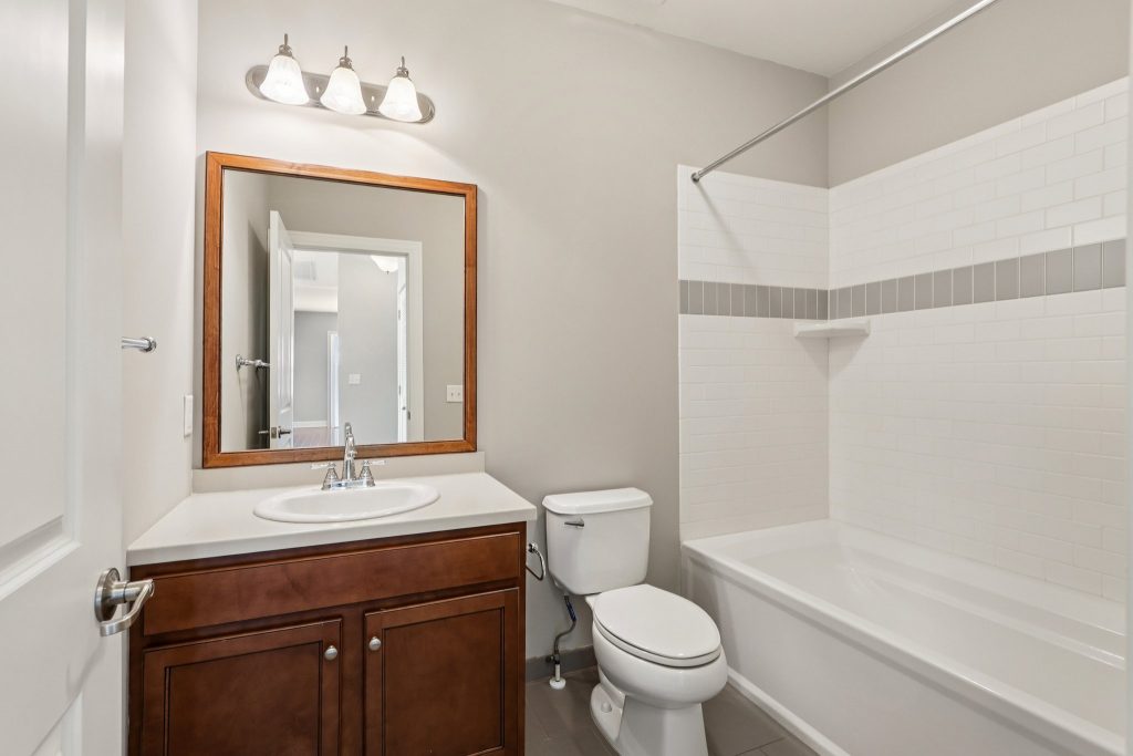 53-web-or-mls-3600 Cypress point Dr Unit 3409-S1302-020